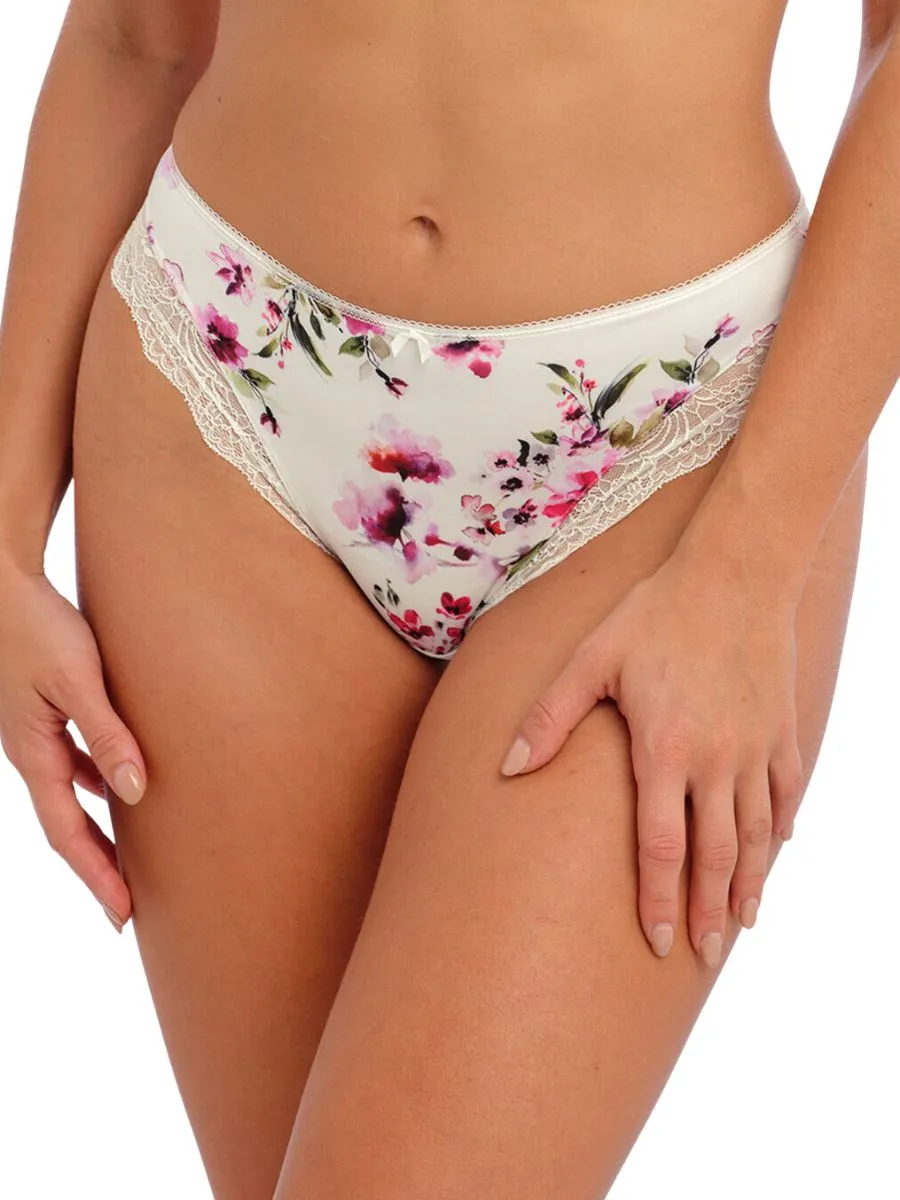 Lucia Brief
