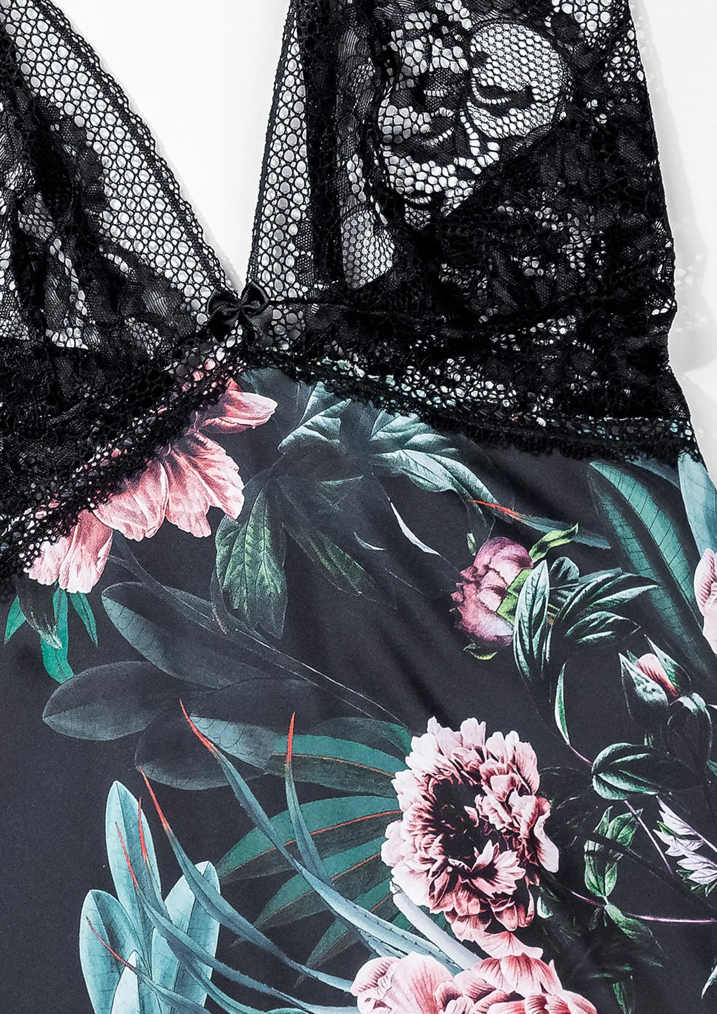 Satin Nightdress With Lace 4367